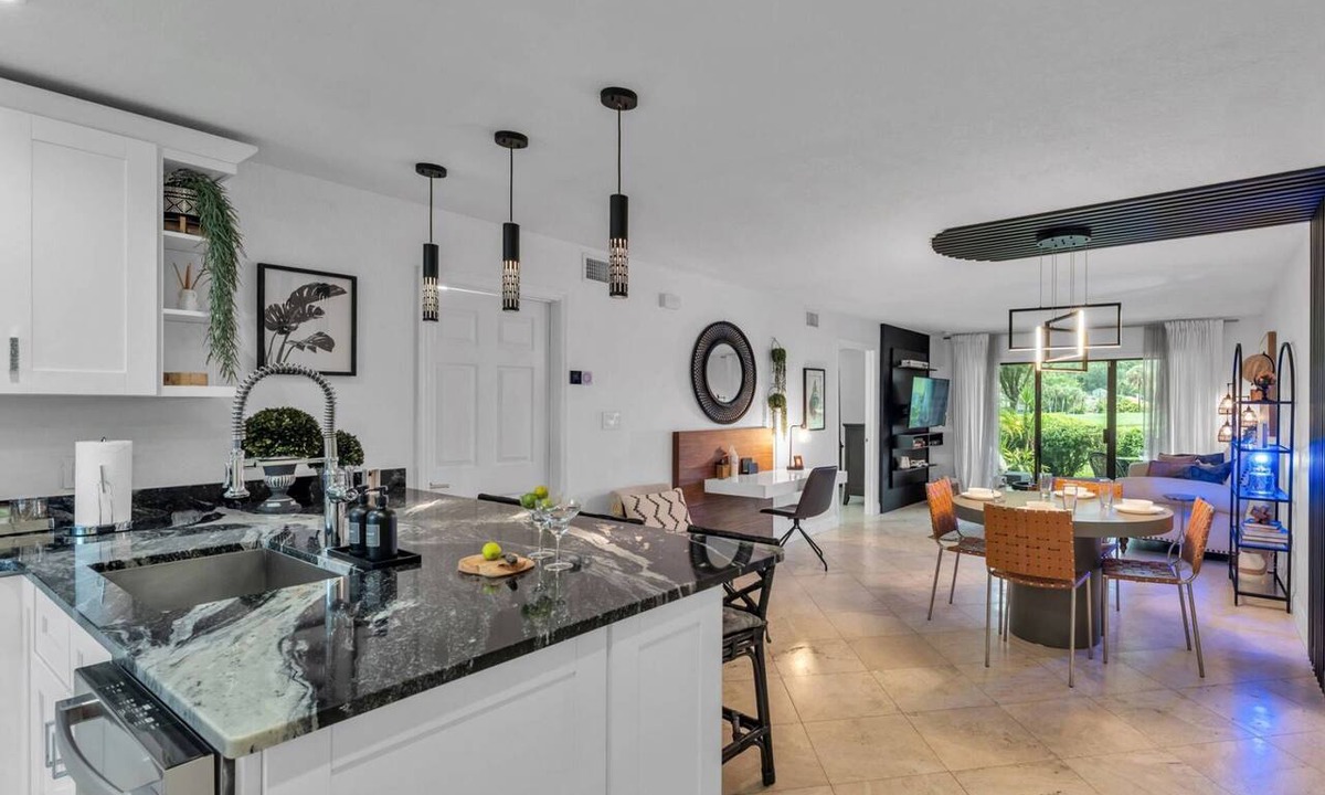 Wesley Chapel Condo | Luxury Golf Retreat | Ground Floor | Golf Views | Optional Saddlebrook Resort Amenities