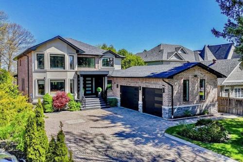 Richmond Hill House | Luxury Modern Retreat in Richmond Hill