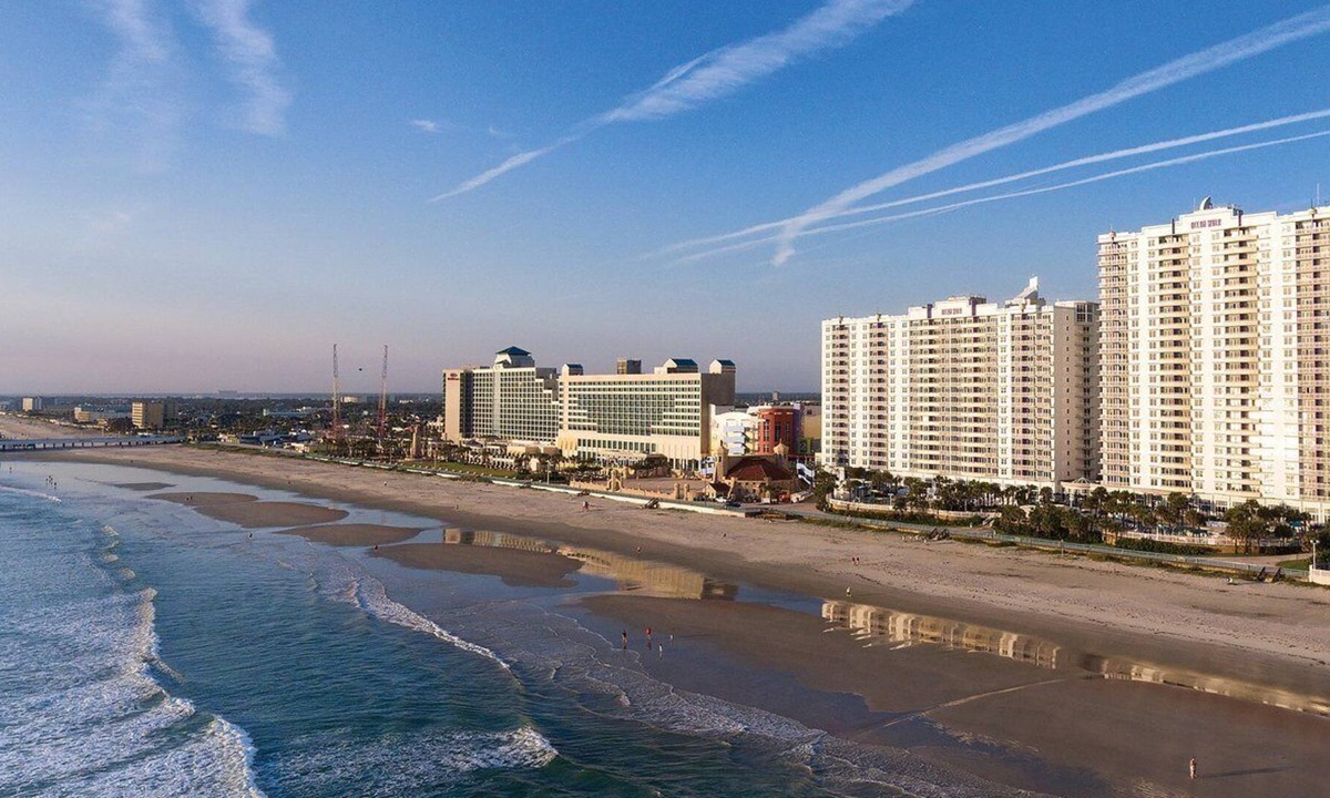 Seabreeze Historic District Resort | Luxury Oceanfront Two Bedtoom & Two Bathroom Unit with Full Amenities
