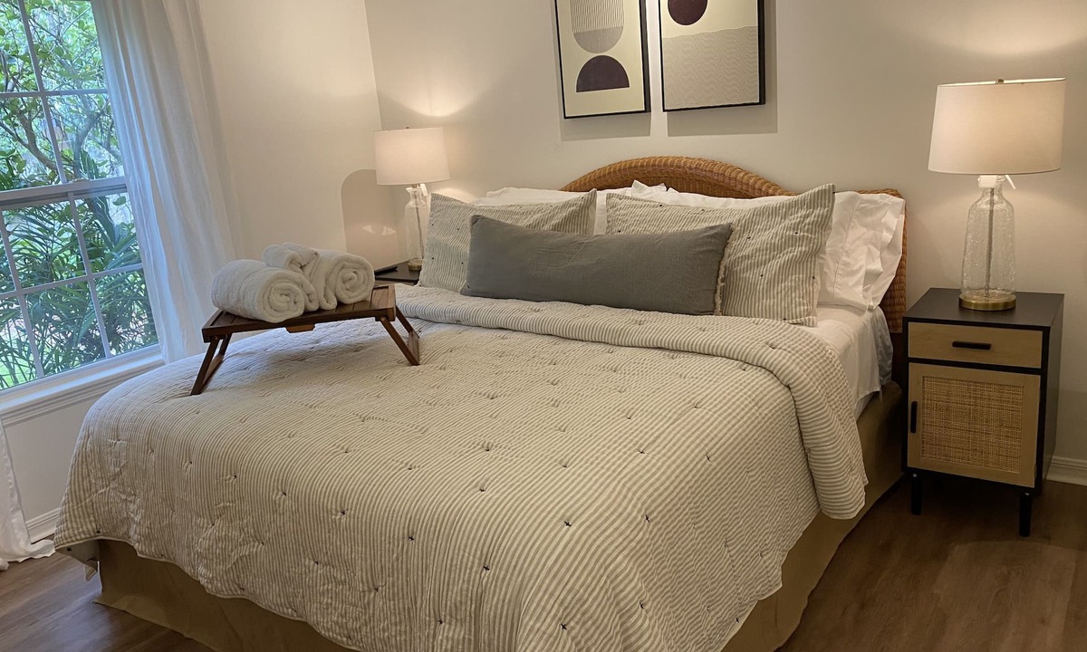 Lincolnville Apartment | Luxury Sunset, Marsh View, New Remodel, Easy Walk To Old Town #B