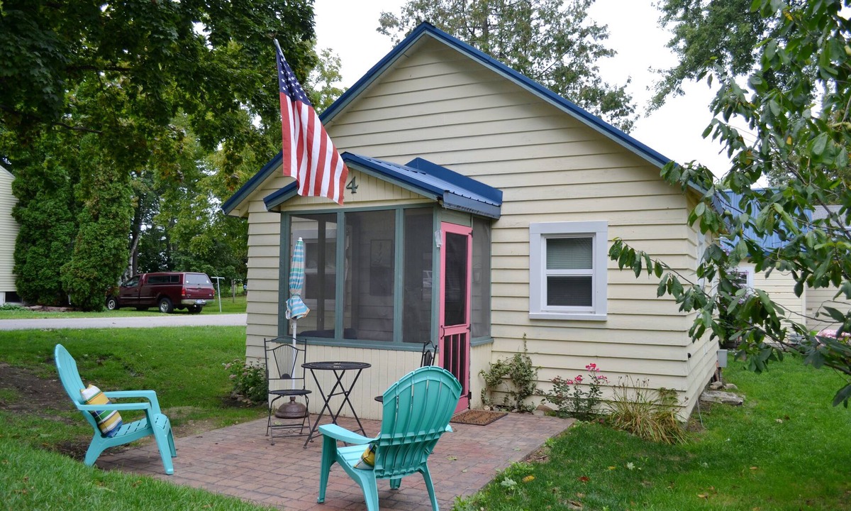 Port Austin Cottage | LYC Cottage #4