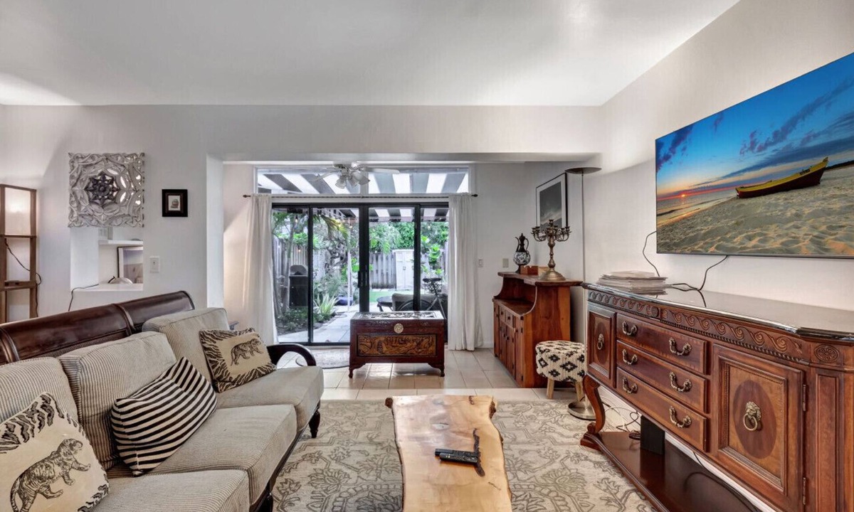 Delray Beach Villa | Magnificent Beach Townhome Steps from Atlantic Ave