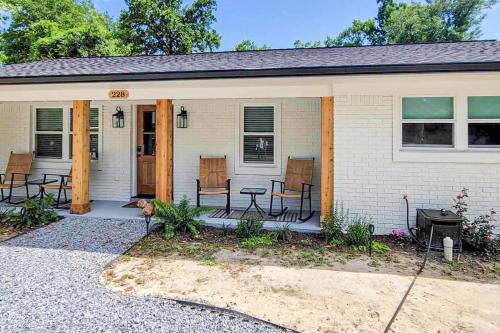 Bay St Louis House | Mardi Gras Parade, Walk to Beach! Bay St Louis Gem