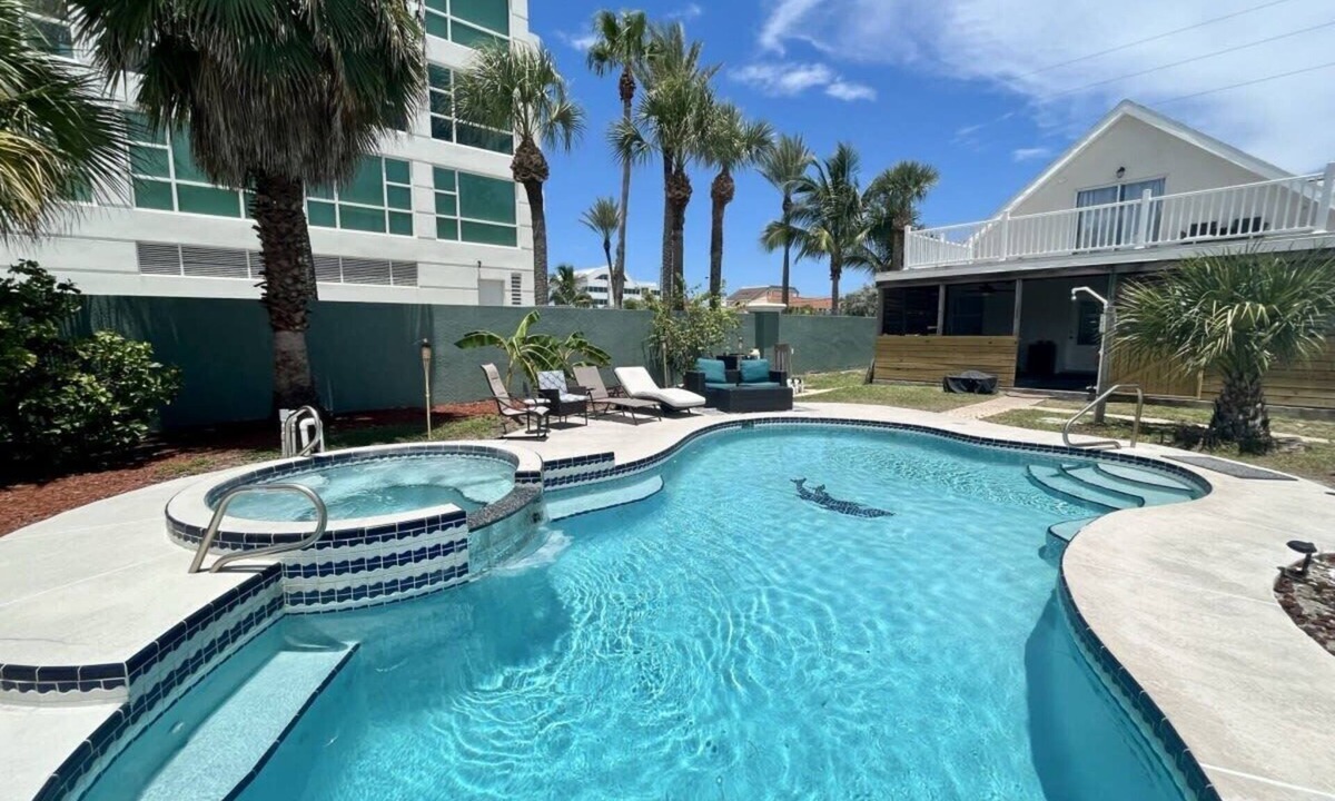 Orlando Beach House | Massive Property With Pool Perfect for Big Groups
