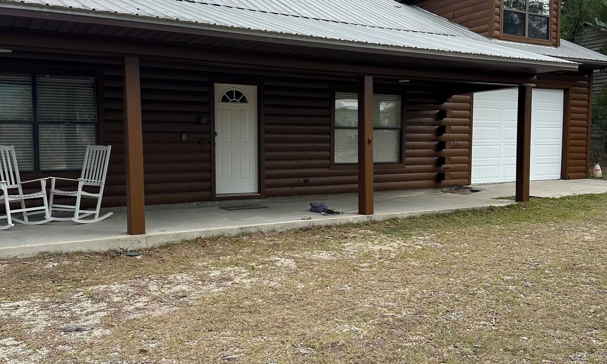 Steinhatchee Cabin | Miller's cabin in lovely Steinhatchee Fl. Walking distant to the river