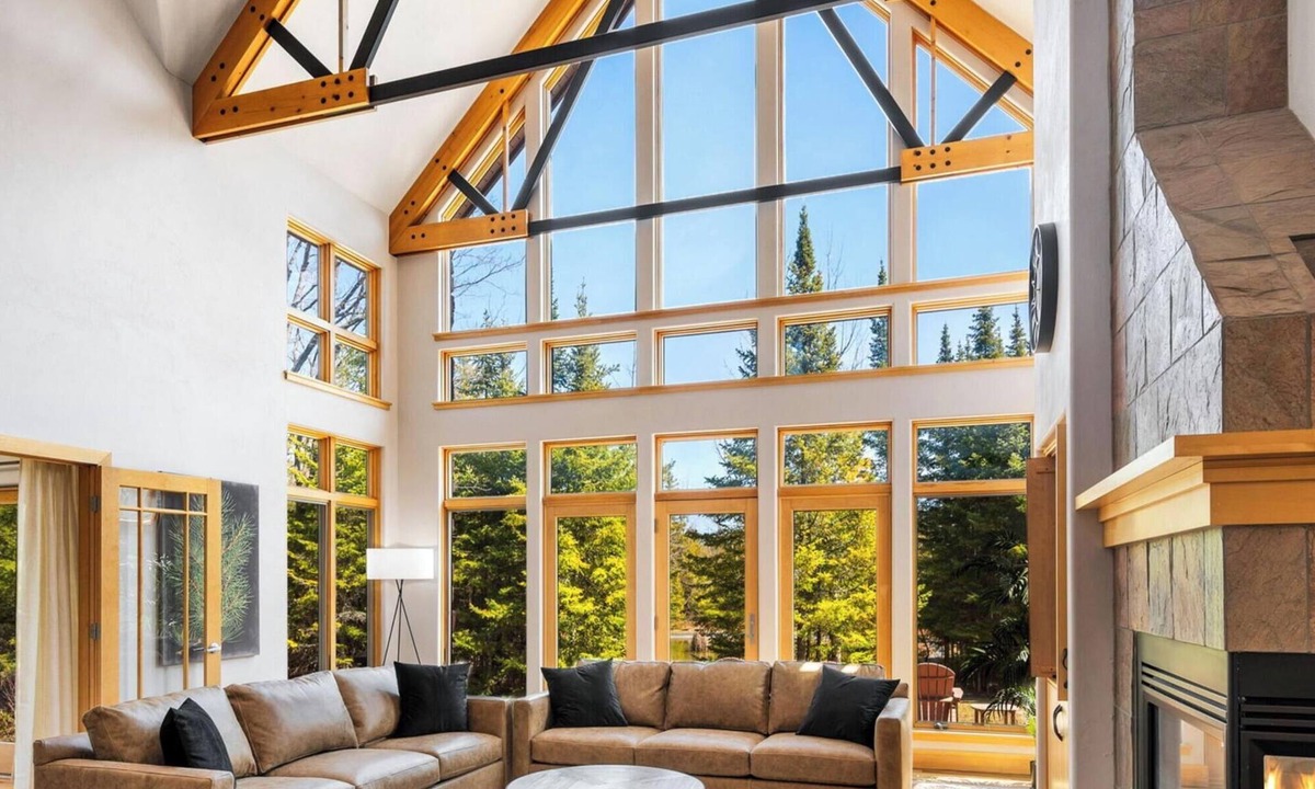 Sister Bay Ski Chalet | Modern Chalet With Stunning Forest Views