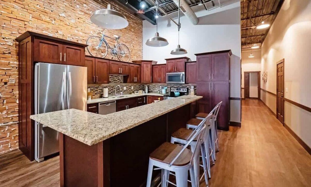 Historic Downtown La Crosse Apartment | Modern Downtown La Crosse Apartment