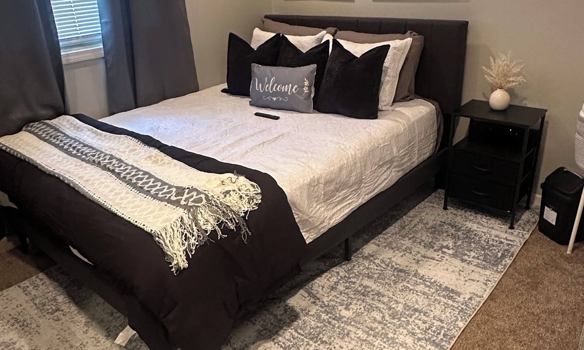 Little Rock House | Modern Private Room Easy Access to Everything