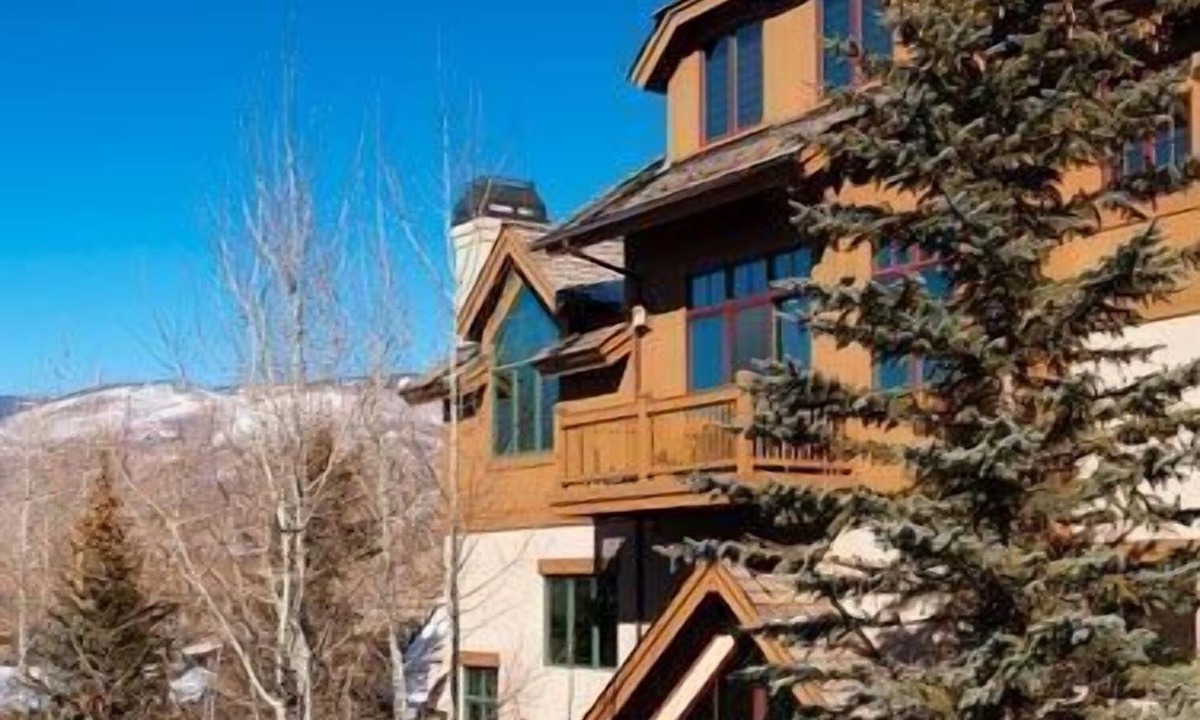 Edwards Condo | Modern Rustic 1BR | Cozy Fireplace & Hot Tub