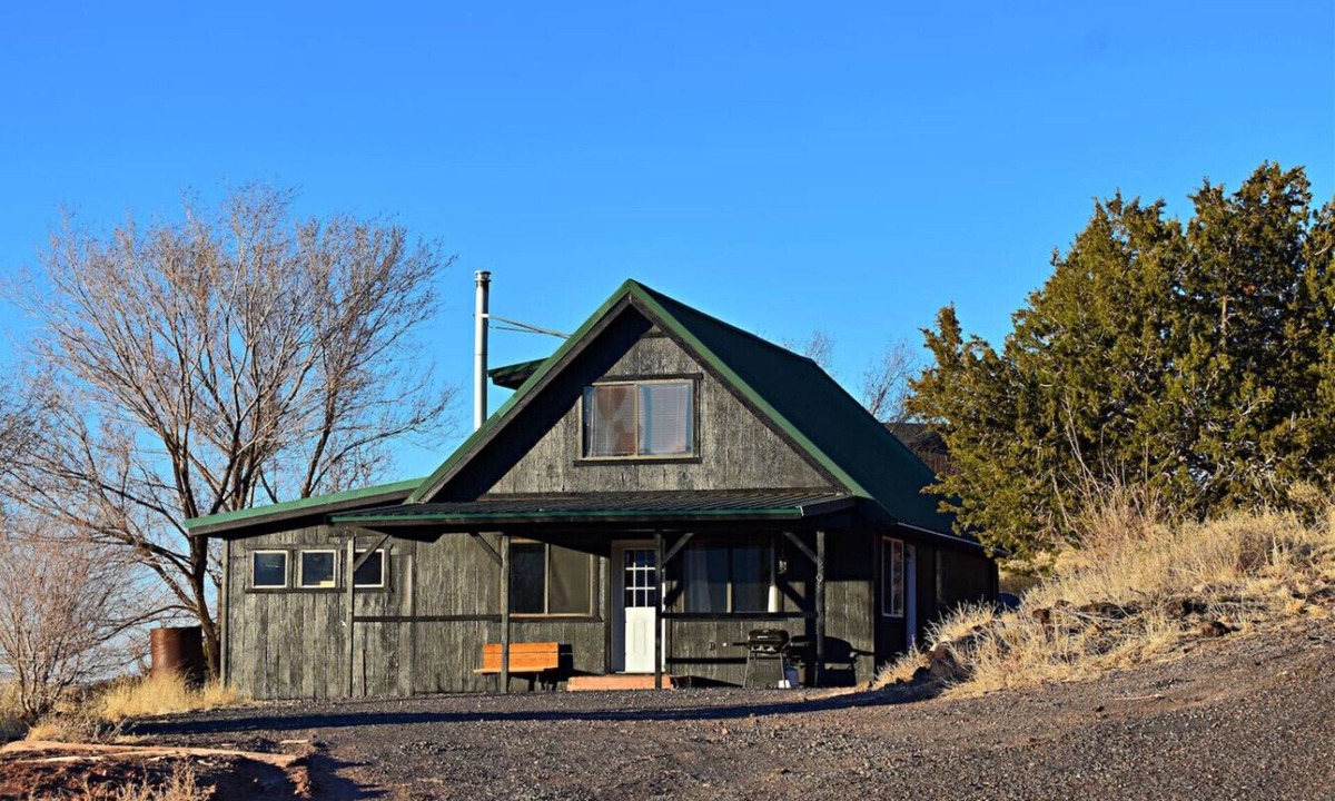 Springerville House | Mountain Views on Hillside in Eagar
