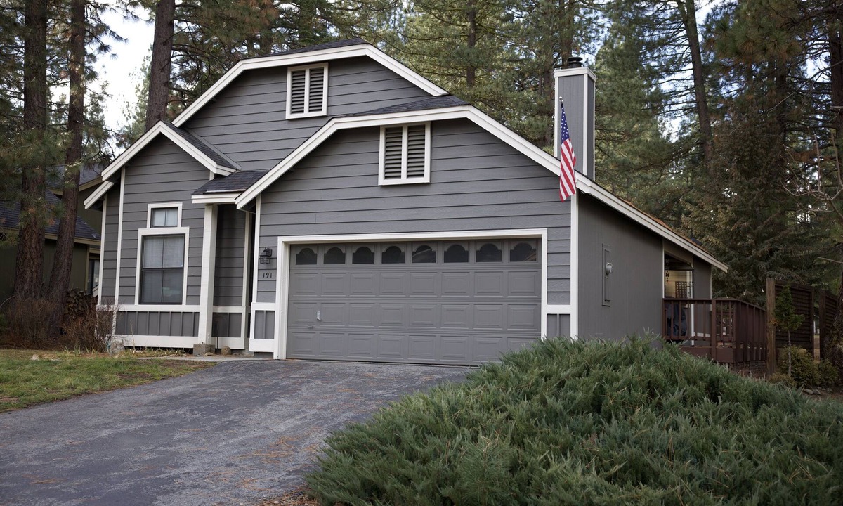 Plumas Eureka Estates House | Mountains are calling. Golf, play, and relaxation awaits!