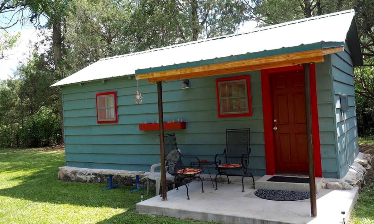 Pecos Cabin | Nature's Oasis: Riverside Glamping Getaway in the Heart of New Mexico