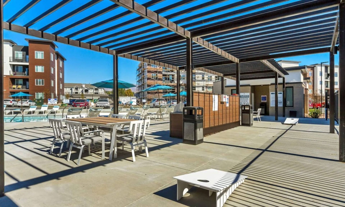 Clearfield Apartment | New Apt - Gigabit Internet - Year-round Pool