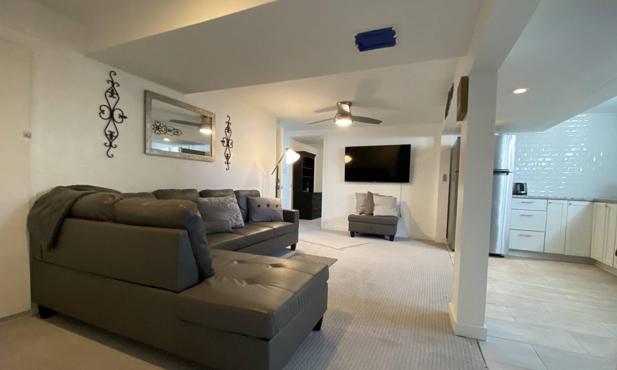 Derby Apartment | Newly Remodeled Apartment Minutes from any major Shopping