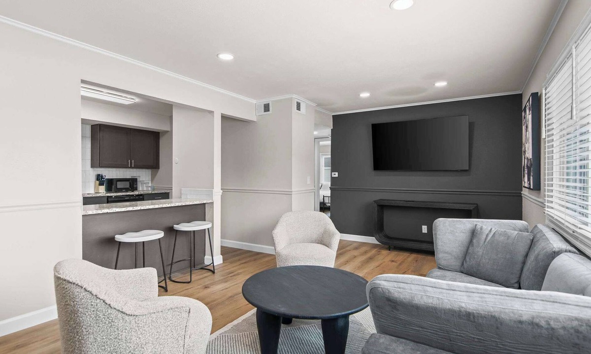 Springfield Apartment | Newly Renovated Unit in Central Spfld! #204