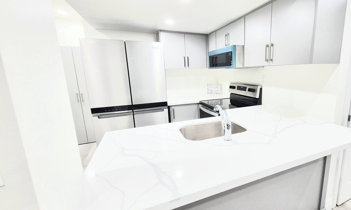 Thorold House | Niagara Cozzy Suite