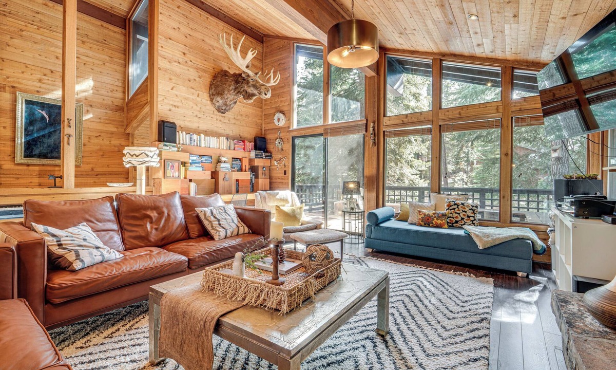 Truckee Cottage | Northstar Sanctuary w/Decks, Close to Tahoe Fun!