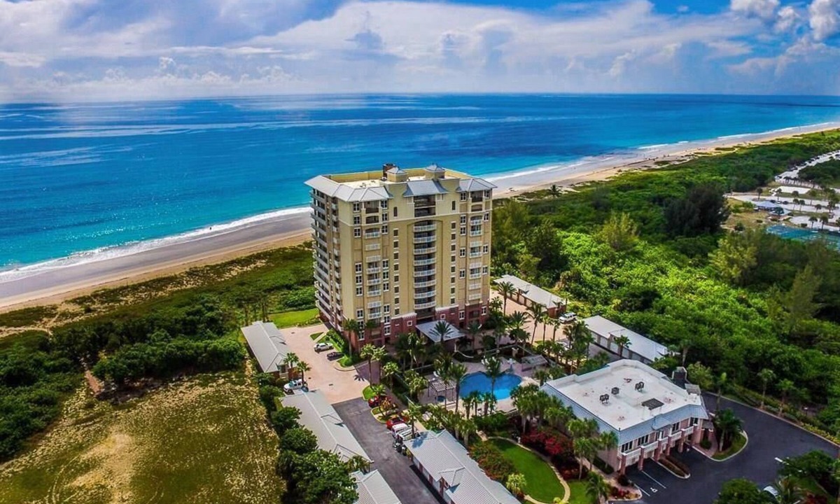 Fort Pierce Shores Condo | Ocean Front and Beach Front Condo on North Hutchinson Island Florida