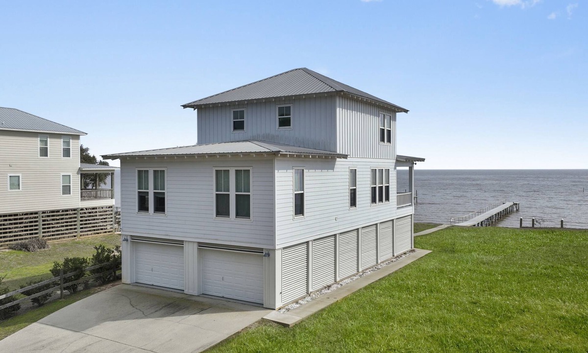 Ocean Springs House | Ocean Front Serene & Rejuvenating Home on the Gulf