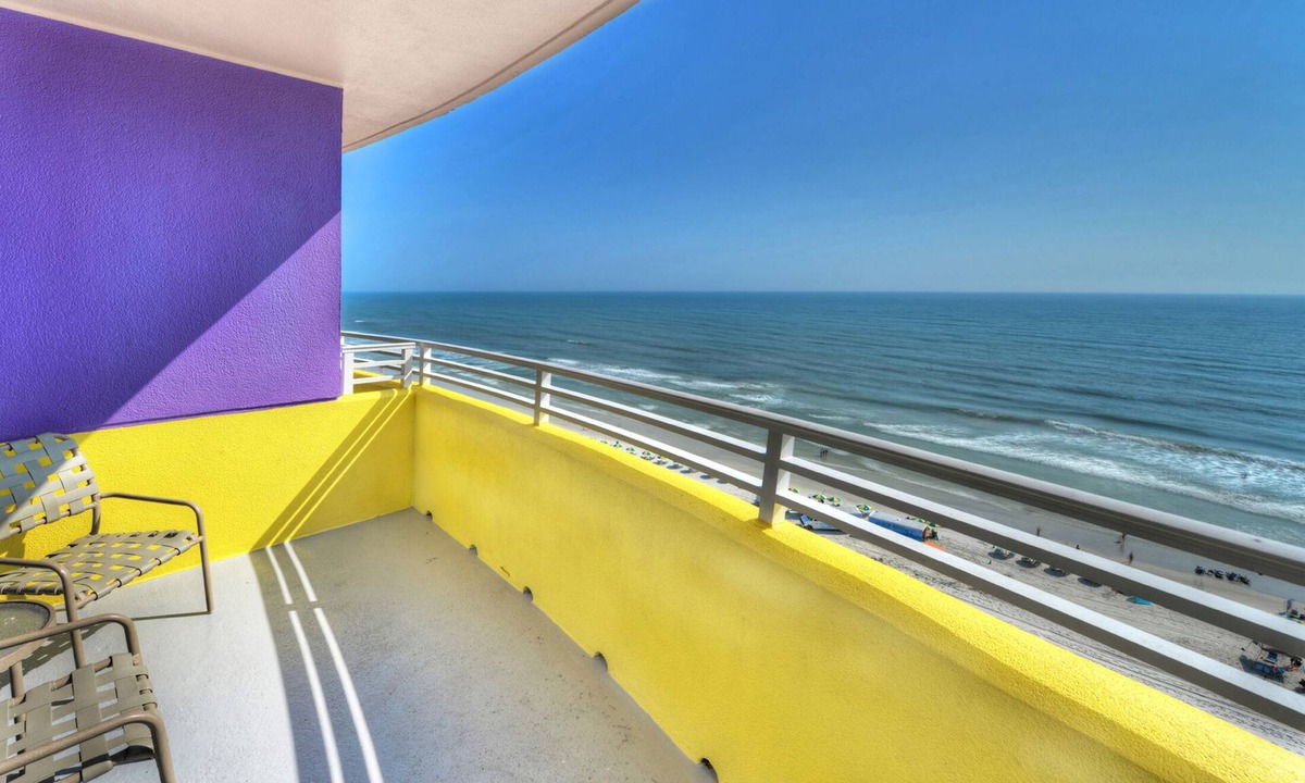 Brush - Stewarts Condo | Ocean Walk - Beachfront Resort 2Bd-2Ba