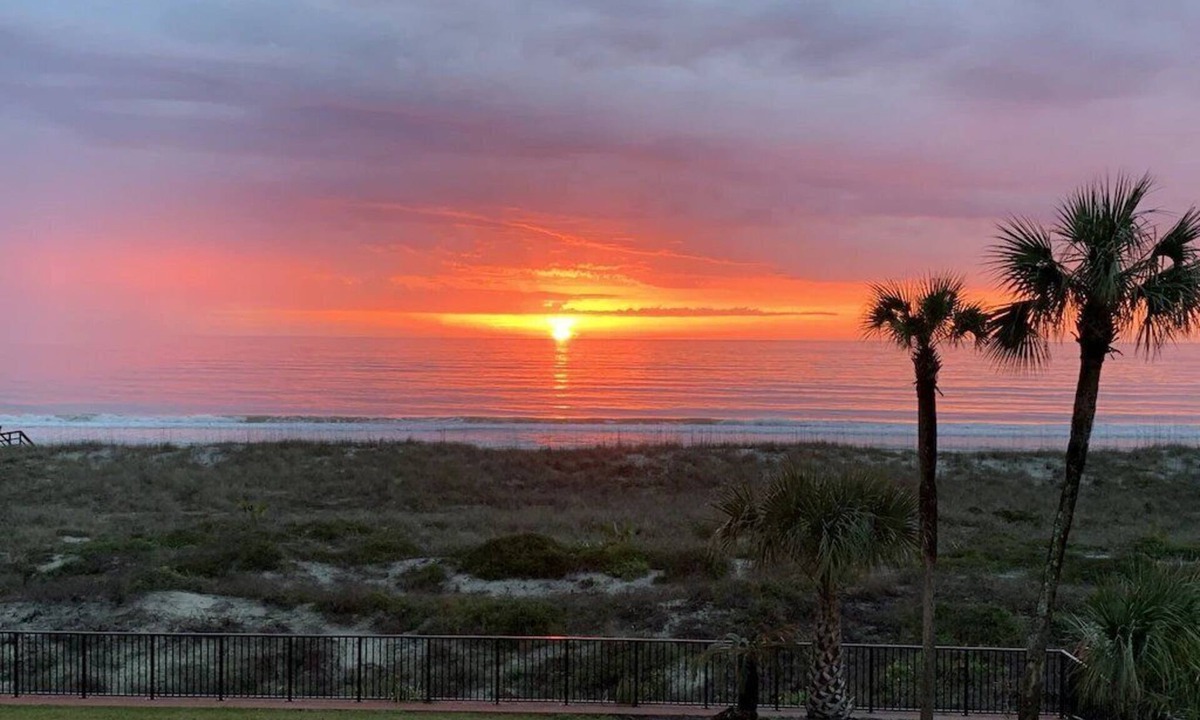 Fernandina Beach Condo | Oceanfront Condo: Panoramic Views & Pool