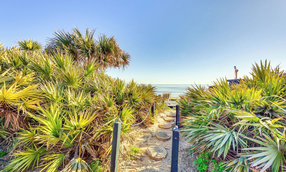 Beverly Beach Cottage | Oceanfront Oasis in Flagler Beach w/Views!