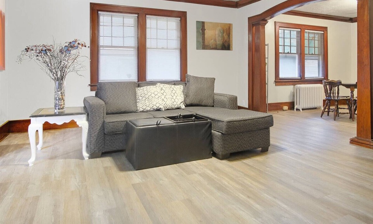 Springfield Apartment | one-bedroom apartment 1,500 square feet of inviting comfort and practical style.