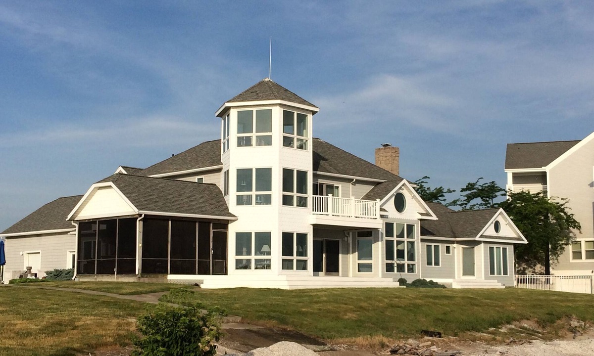 Port Clinton House | Oversized 5-bedroom/4.5-bath house with private pool and beach in Port Clinton