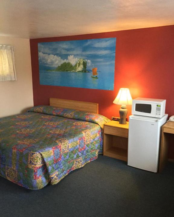 Neenah Hotel | Parkway Motel