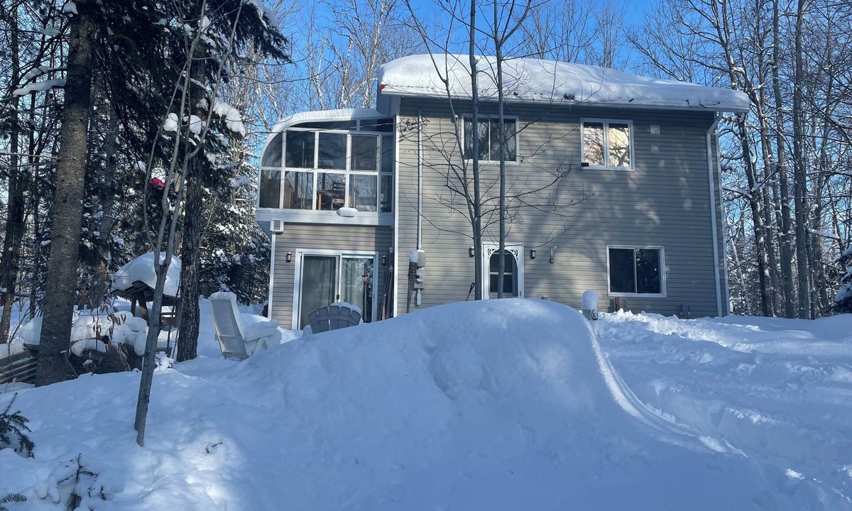 Nominingue Ski Chalet | Peaceful chalet in a magnificent forest for monthly or seasonal rental