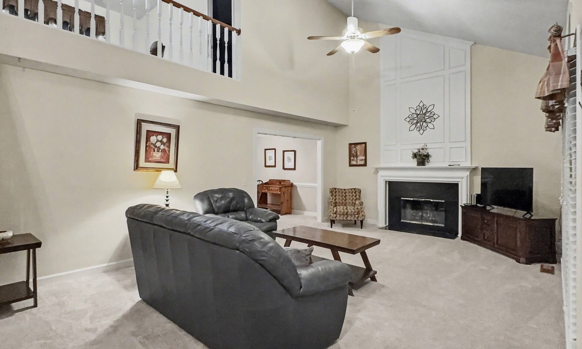 Greensboro House | Perfect for Extended Stays! Fenced Yard, Pet friendly!