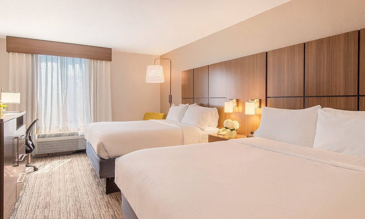 Tropic Hotel | Pet Friendly Spacious Suite Near I-95 | Pool + Free Parking | Near Indian River
