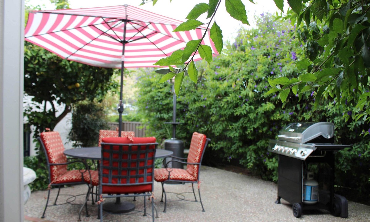 Paradise Valley Apartment | Private garden suite near SFO + EV