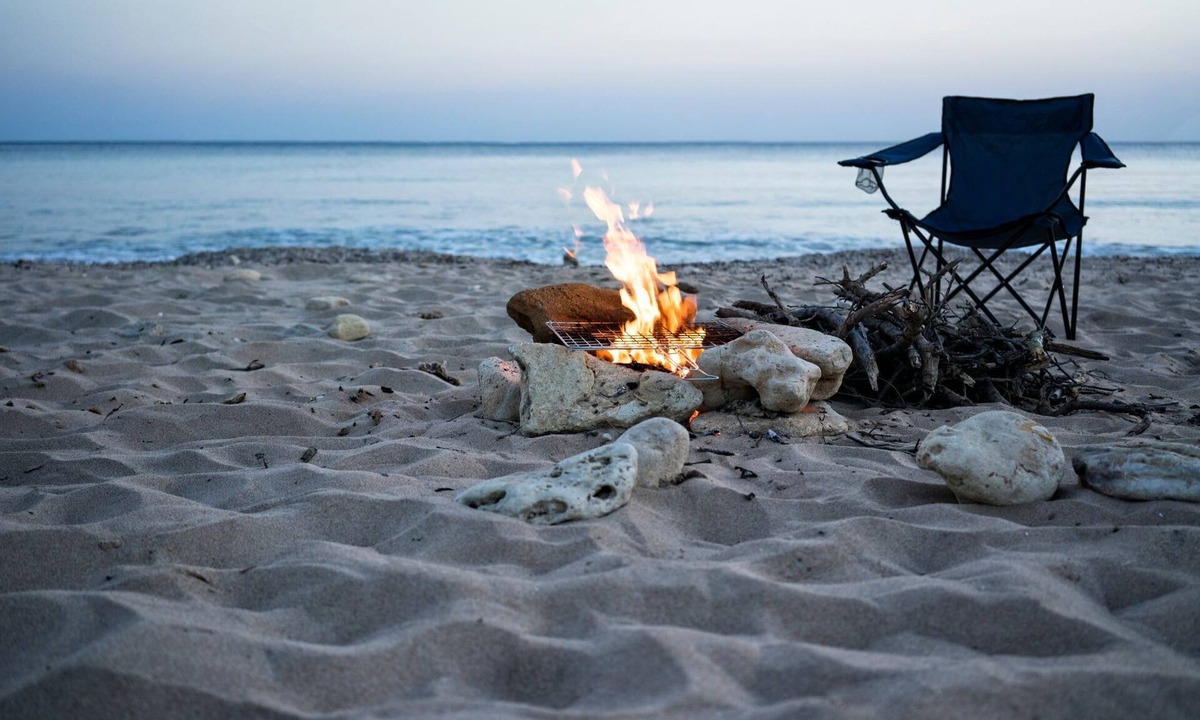 Pine Hill Apartment | Private Hot Tub | Hiking | Skiing | Luméo
