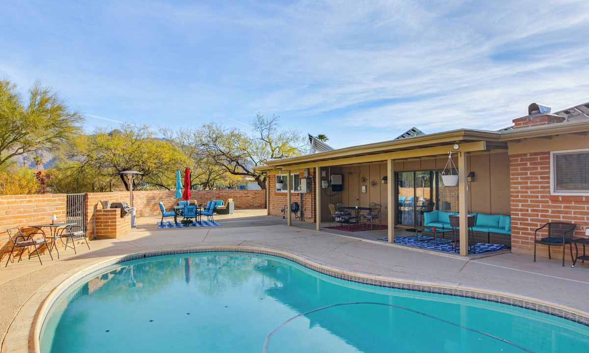 Casas Adobes Estates House | Private Pool & Fire Pit! Walkable Tucson Retreat