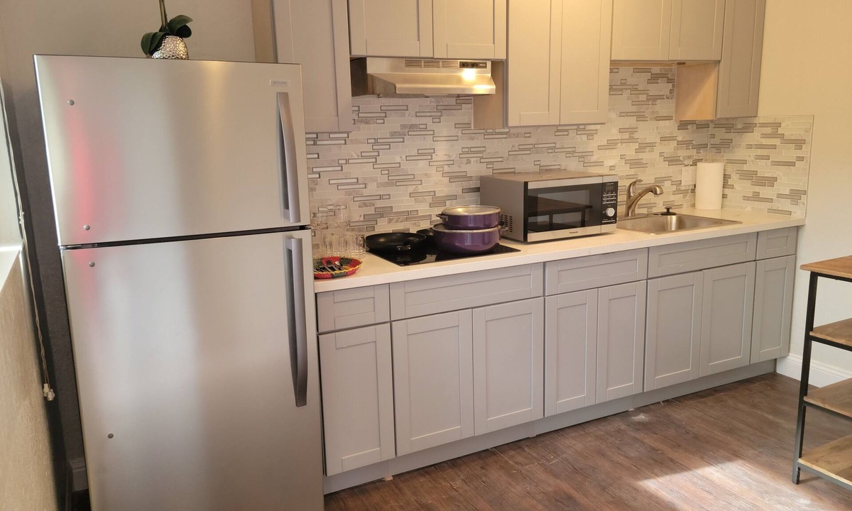 Brookvale Apartment | Private Studio Apartment located in quite neighborhood