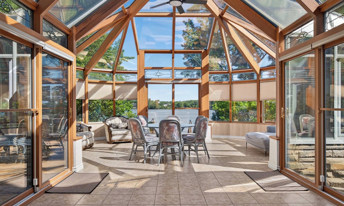 Laval Villa | Private Waterfront Villa | 9 BR | 19 guests | Peaceful