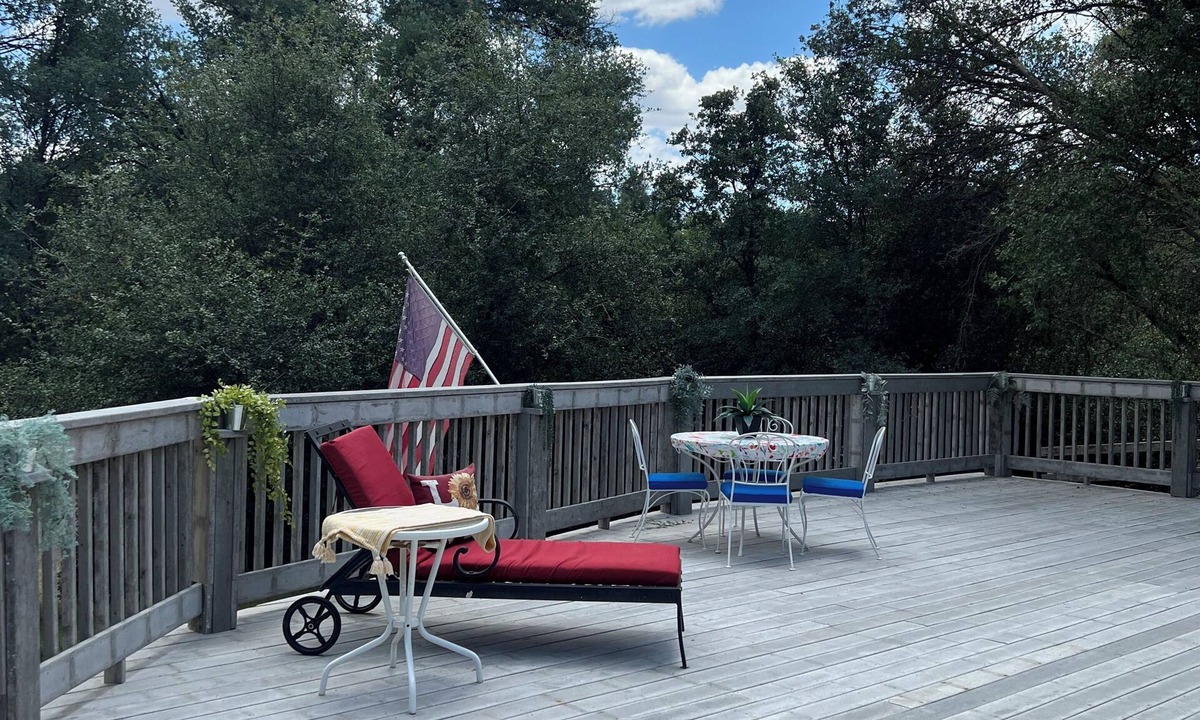 Oakhurst House | Private Yosemite Retreat with Spacious Deck & Wildlife