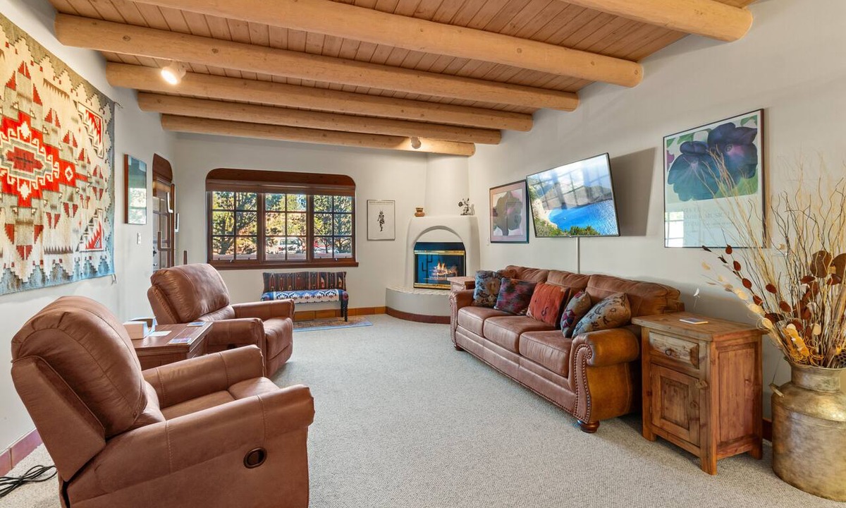 Quail Run Condo | Quail Run 101 | Private Patio | Golf Course | Pool & Hot Tub | Tennis & Pickleball | Spa