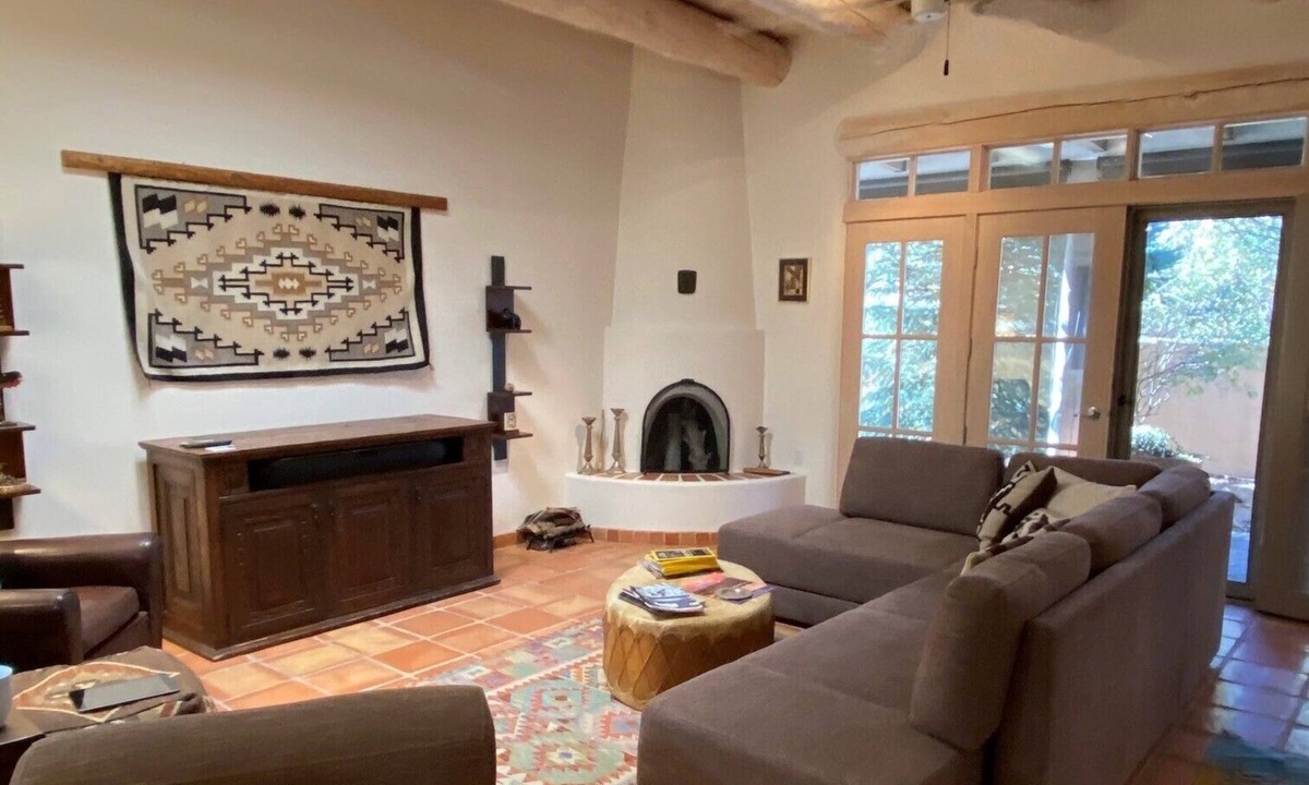 Quail Run House | Quail Run Home Minutes from the Plaza - Pool, Tennis Courts, Golf & More