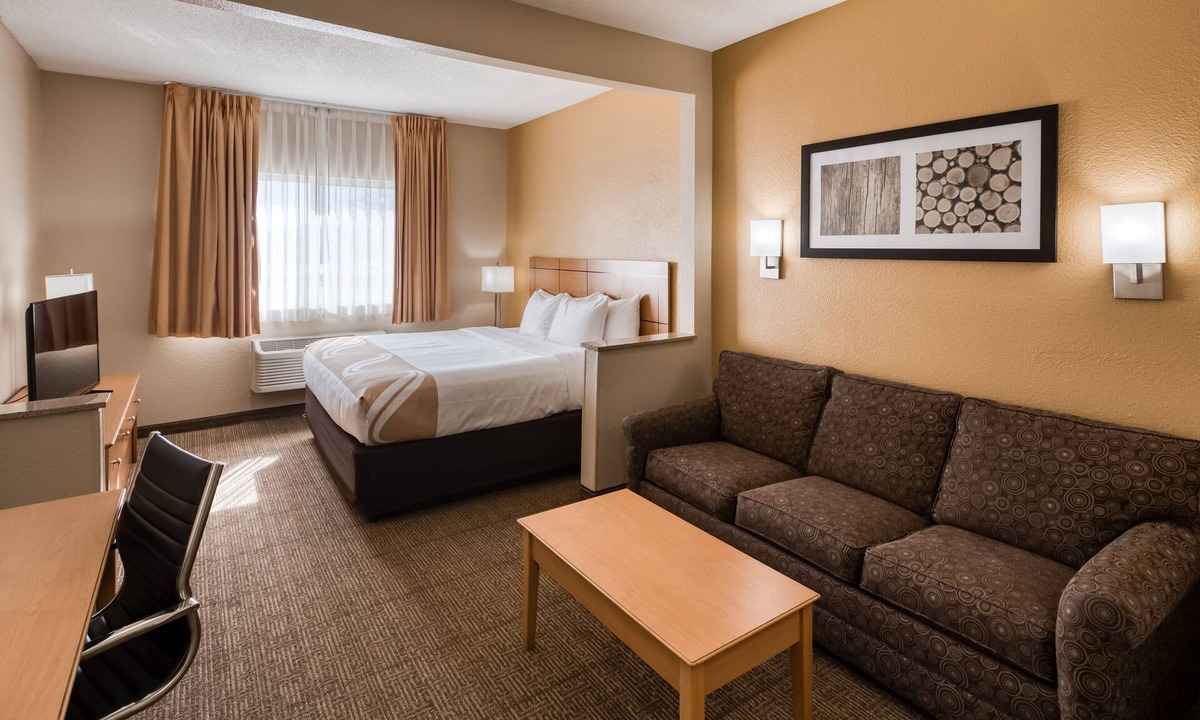 Springfield Hotel | Quality Inn and Suites Springfield Southwest near I-72