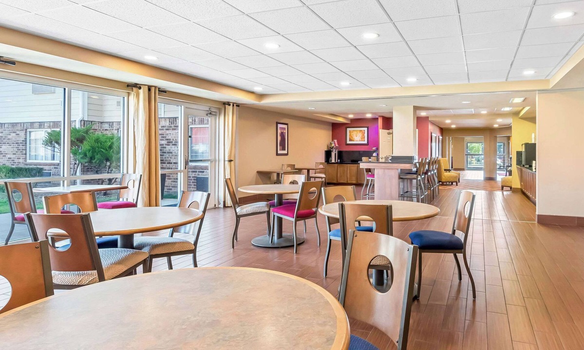 Blackwell Hotel | Quality Inn Blackwell I-35