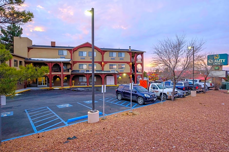 Tyrone Hotel | Quality Inn
