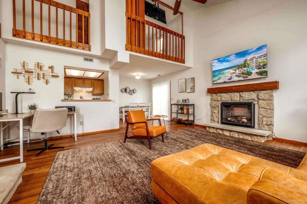 Fort Wayne House | Quiet 2-Bedroom Condo with Garage and Fast Wi-Fi