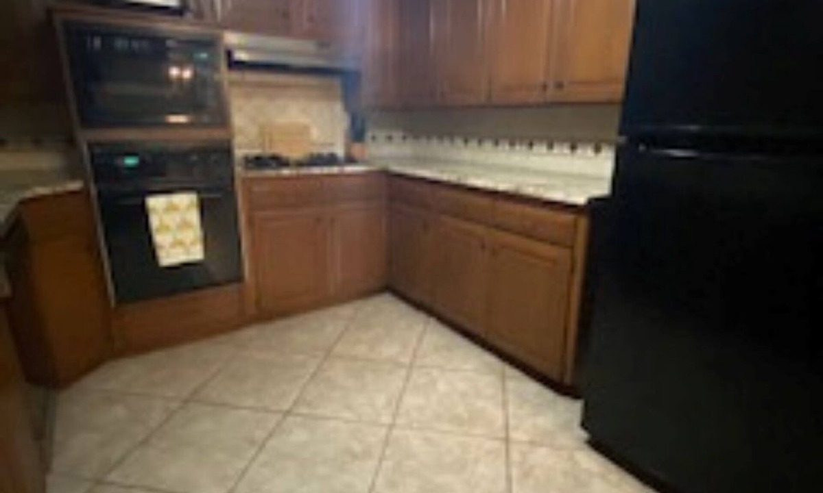 Stillwater House | Quiet block in Stillwater- up to 7 in a 3bd/2.5ba
