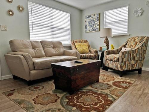 Old Town House | Quiet-Clean-Cottage-Dogs Kitchen