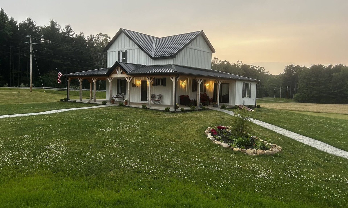 Perrysville House | Raylin Farmhouse Mohican Area Vacation Rental Pet-Friendly!