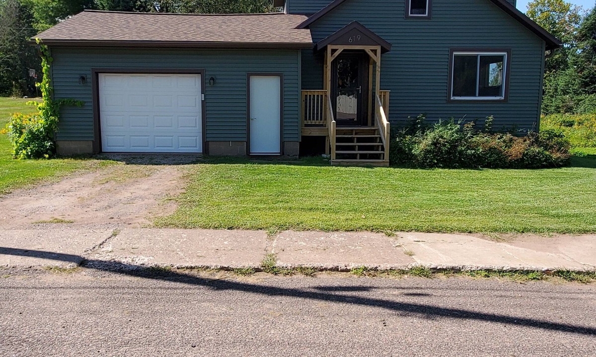 Wakefield House | Recently remodeled home, across street from Michigan Snowmobile/ORV Trail #2!