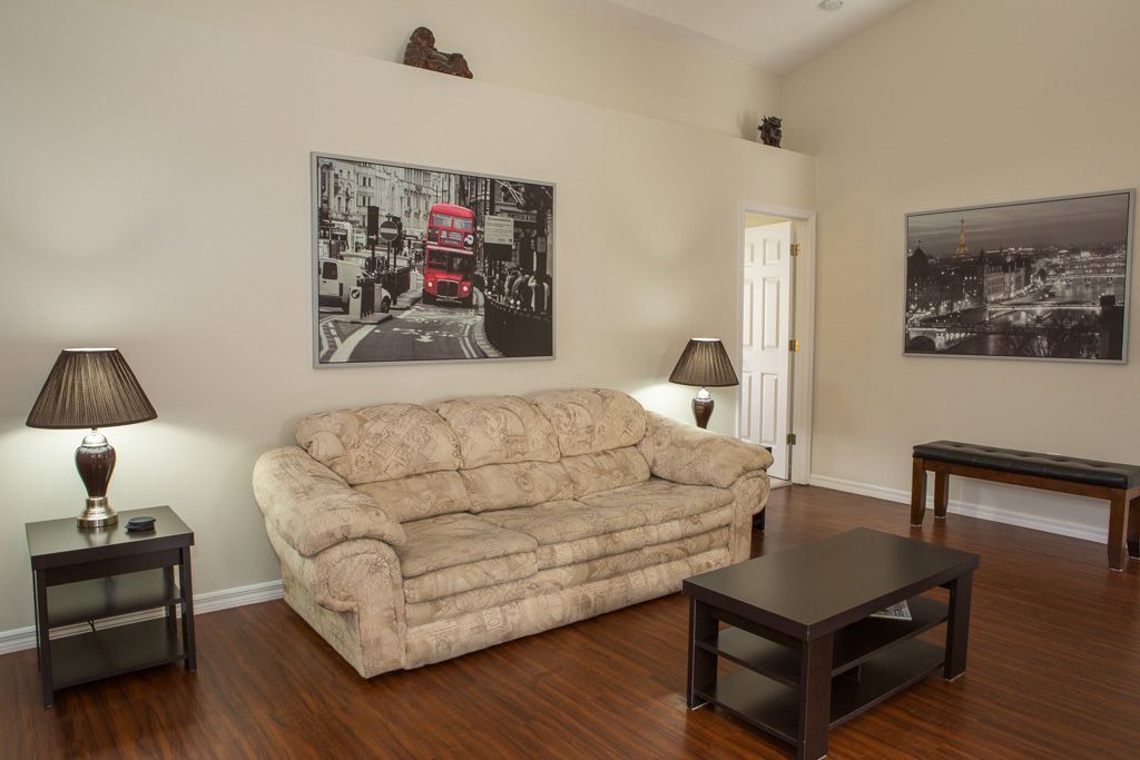 Wellington House | Recently Renovated – Mutl TVs - Pool - Wi-Fi - Near Disney - Wellington