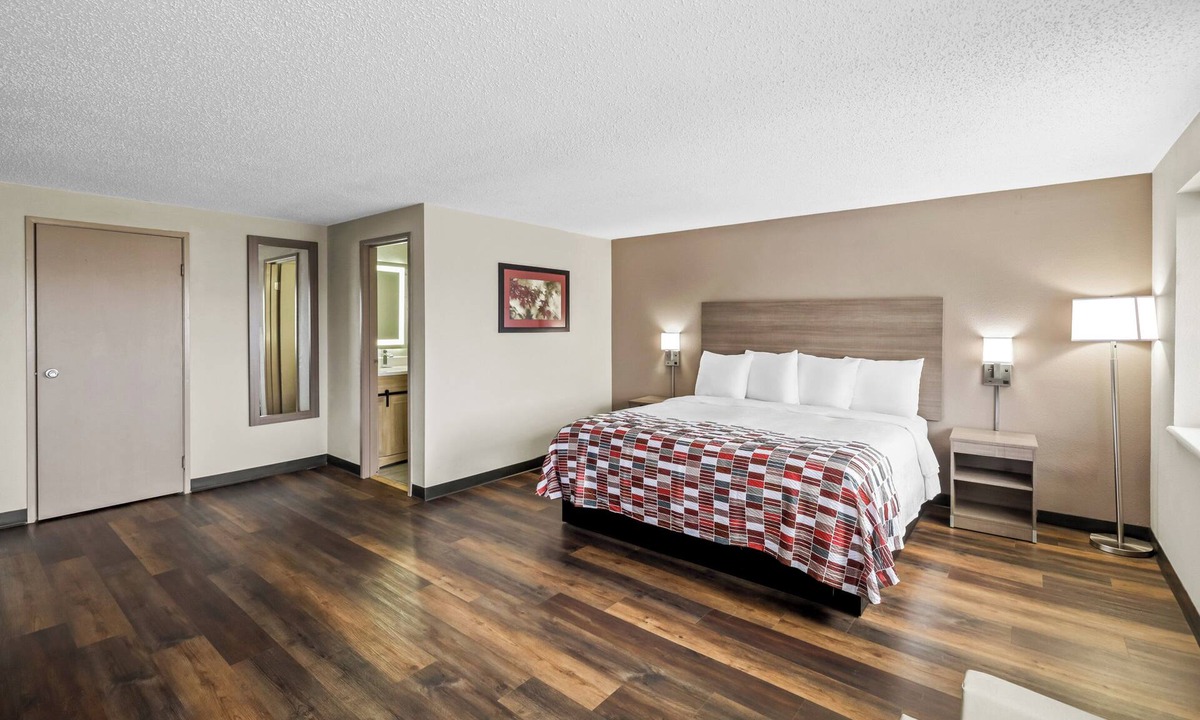 Ames Hotel | Red Roof Inn Ames